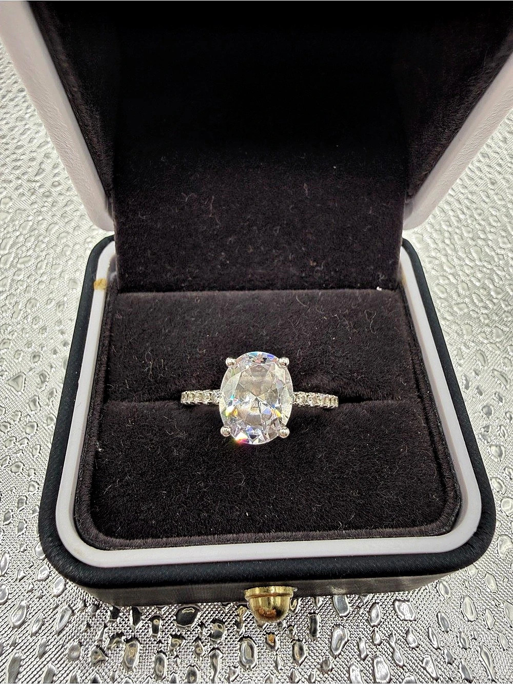 Oval-Cut Cubic Zirconia Engagement/ Wedding Ring Set in 925 Sterling Silver
